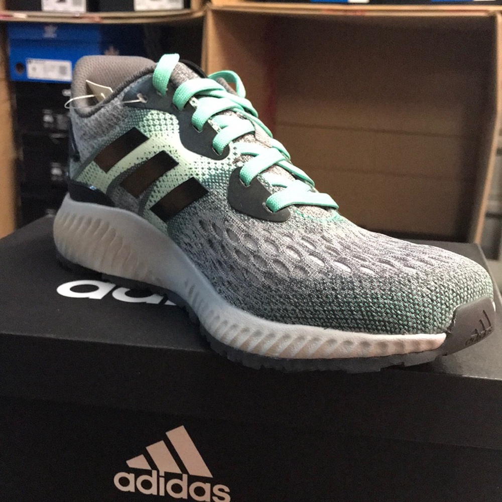 Adidas Aerobounce W CG4579 (Women's) B27,42,47,51